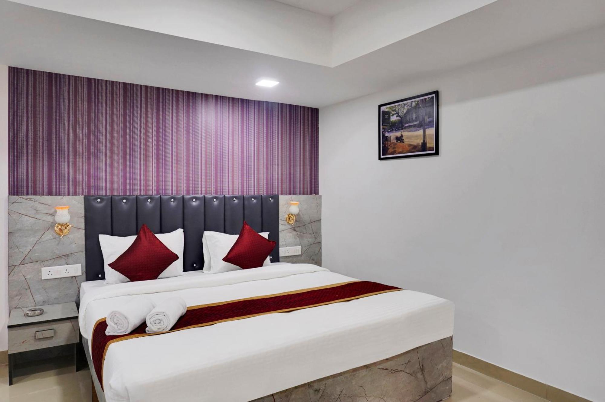Hotel Orchard Park Pune Bagian luar foto