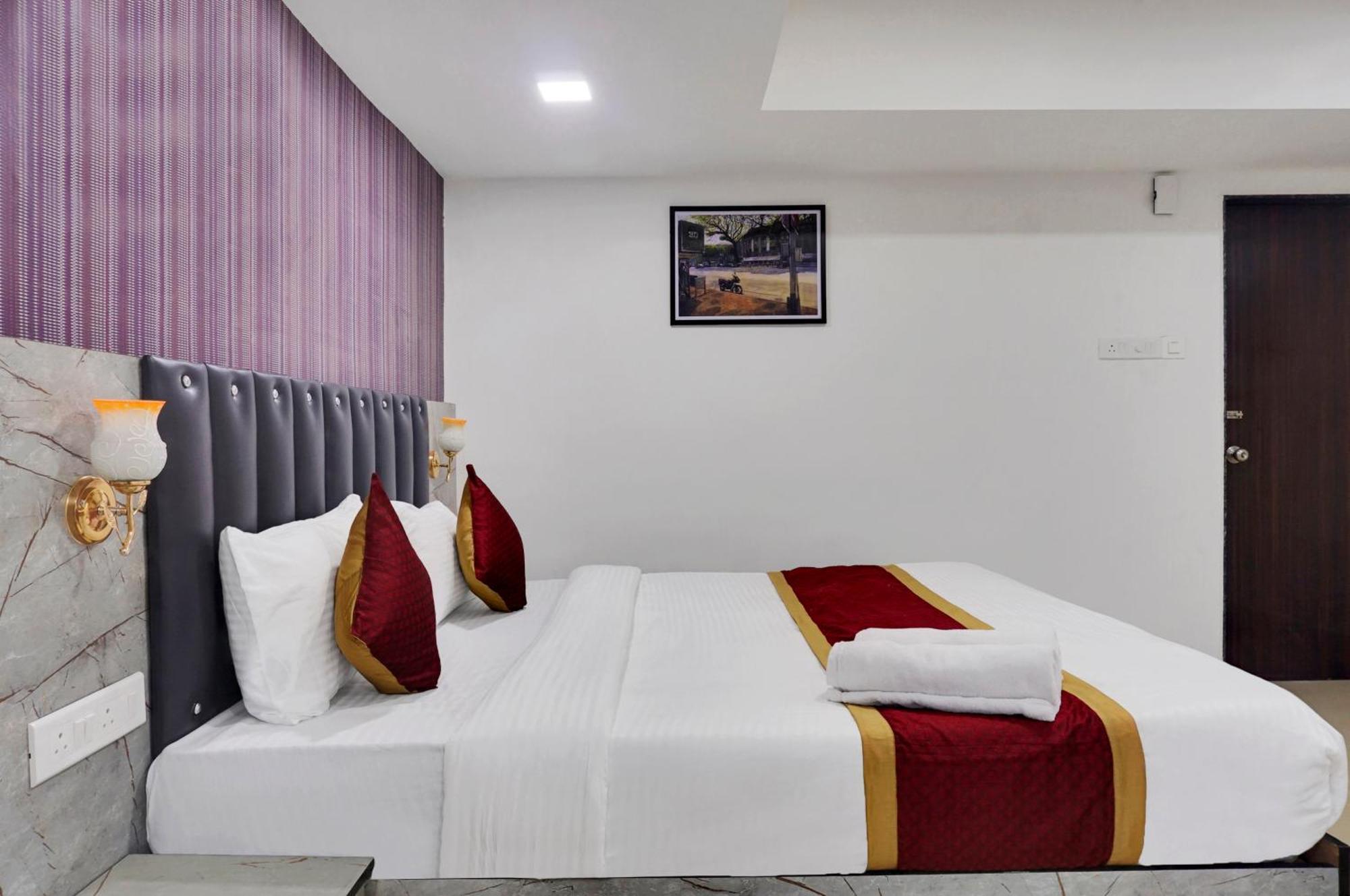 Hotel Orchard Park Pune Bagian luar foto