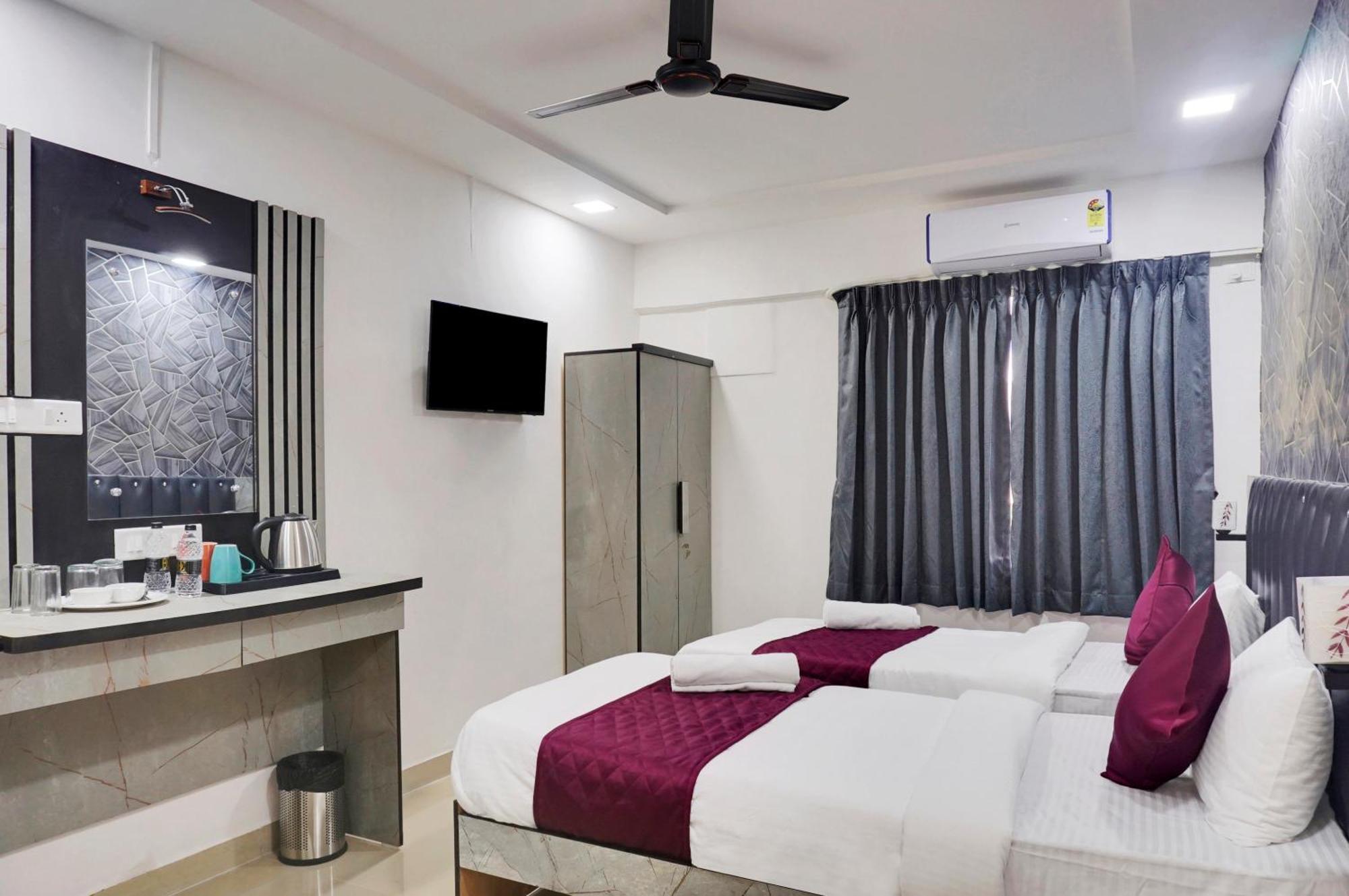 Hotel Orchard Park Pune Bagian luar foto